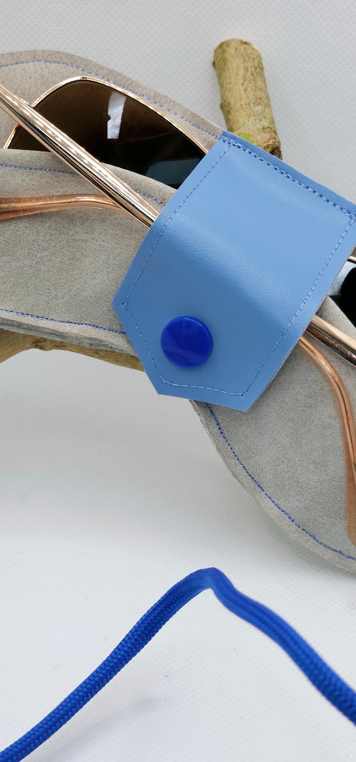 Porte lunette tour de cou Blue